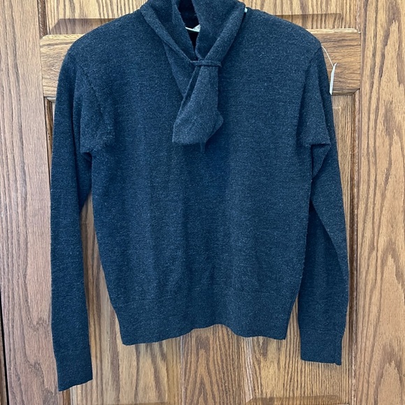 Carlisle sport lamb wool woman’s sweater with built-in scarf size M - Picture 1 of 5